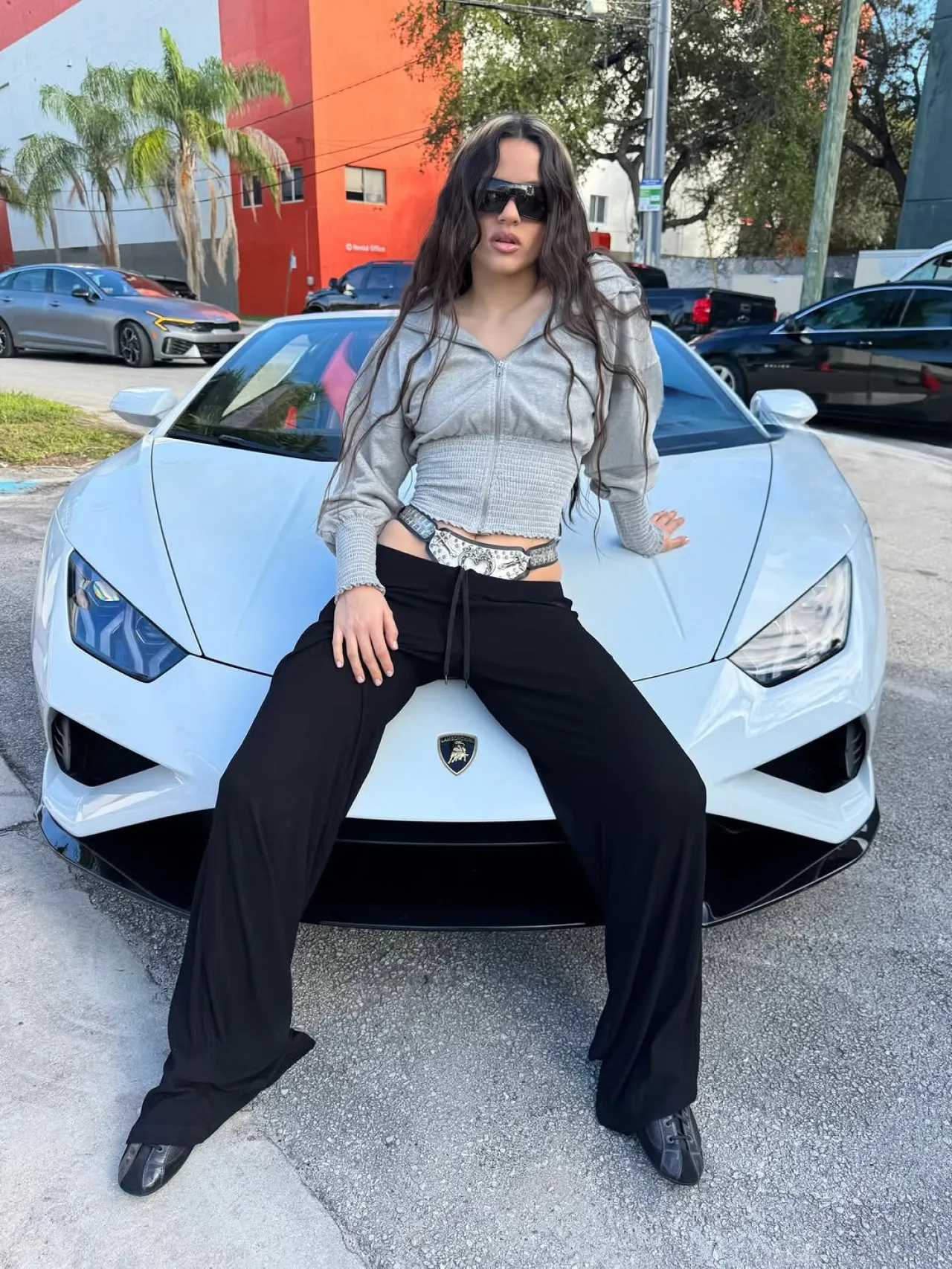 Rosalía's 'BTS del video de la perla' Reveals Intimate Look at Creative Process