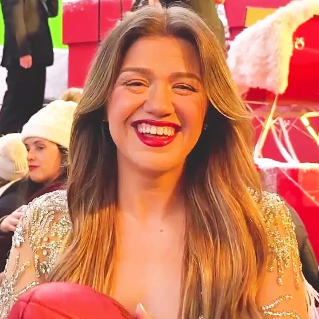 Kelly Clarkson to Host Netflix's First-Ever NFL Christmas Day Football Broadcast